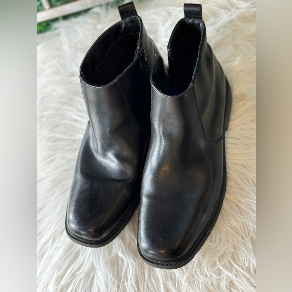 Men's Black Leather Chelsea Boots